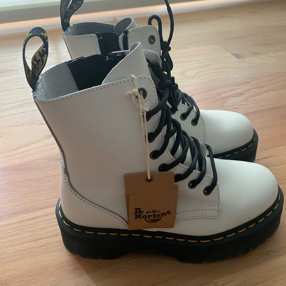 NWT & Box Dr. Martens JADON WHITE POLiSHED SMOOTH BOOTS - Picture 2 of 8